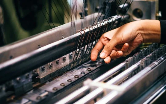 Retail & Manufacturing